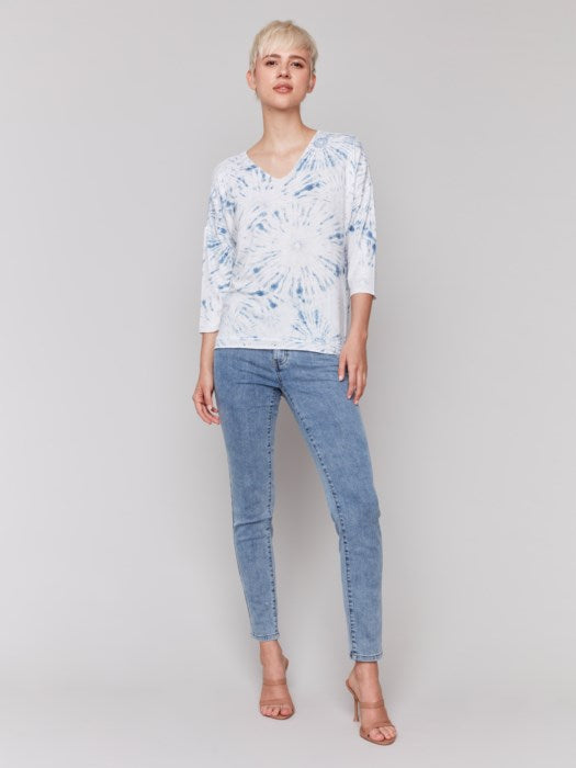 Charlie B Printed V-Neck Knit Top | Denim