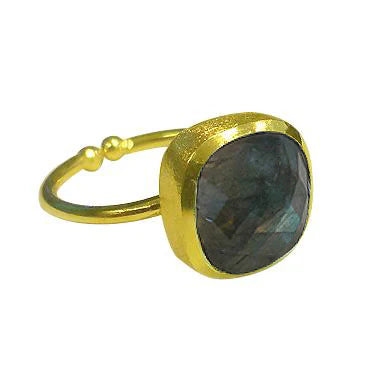 Betty Carré Asha Ring Labradorite