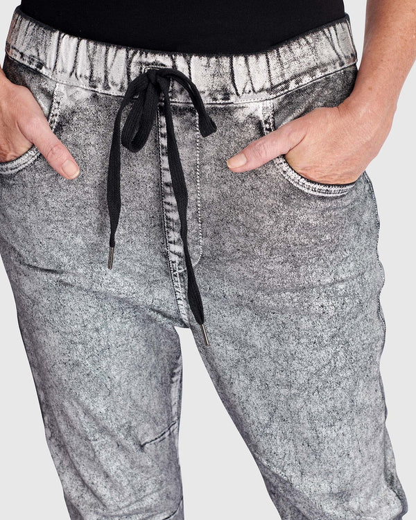 Alembika Metallic Boyfriend Jogger Jeans | Silver