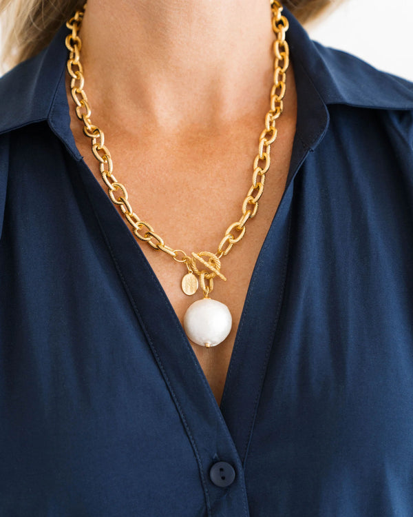Susan Shaw Cotton Pearl Toggle Necklace