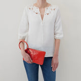 HOBO Sable Wristlet | Grenadine