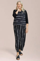Sympli Narrow Lantern Pant Print | Cecily Black